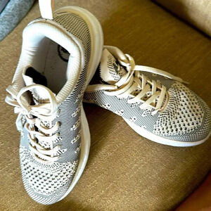 APL TechLoom Pro Anthropologie Exclusive Knit Running Sneakers Tan Women 7.5